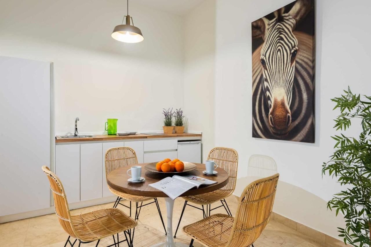 Monkeys Apartments Loft Pureza Sevilla Exterior foto